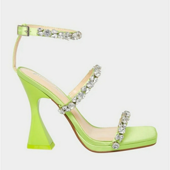 Betsy Johnson shoes - Picture 2 of 2